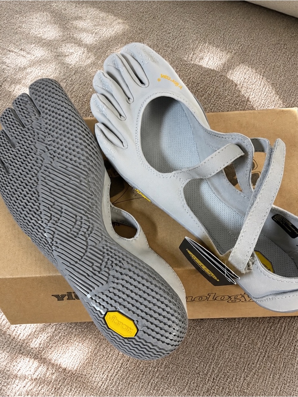 Vibram Kids FiveFingers Light Gray Mary Jane Water Shoes